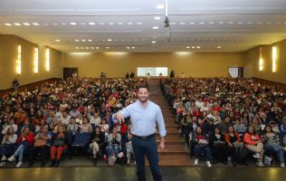 Promueve Anuar Azar la salud emocional con el taller; Sanando a Papá