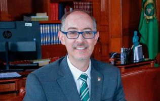 Reaviva polémica en UAEMéx posible regreso de exrector Carlos Barrera