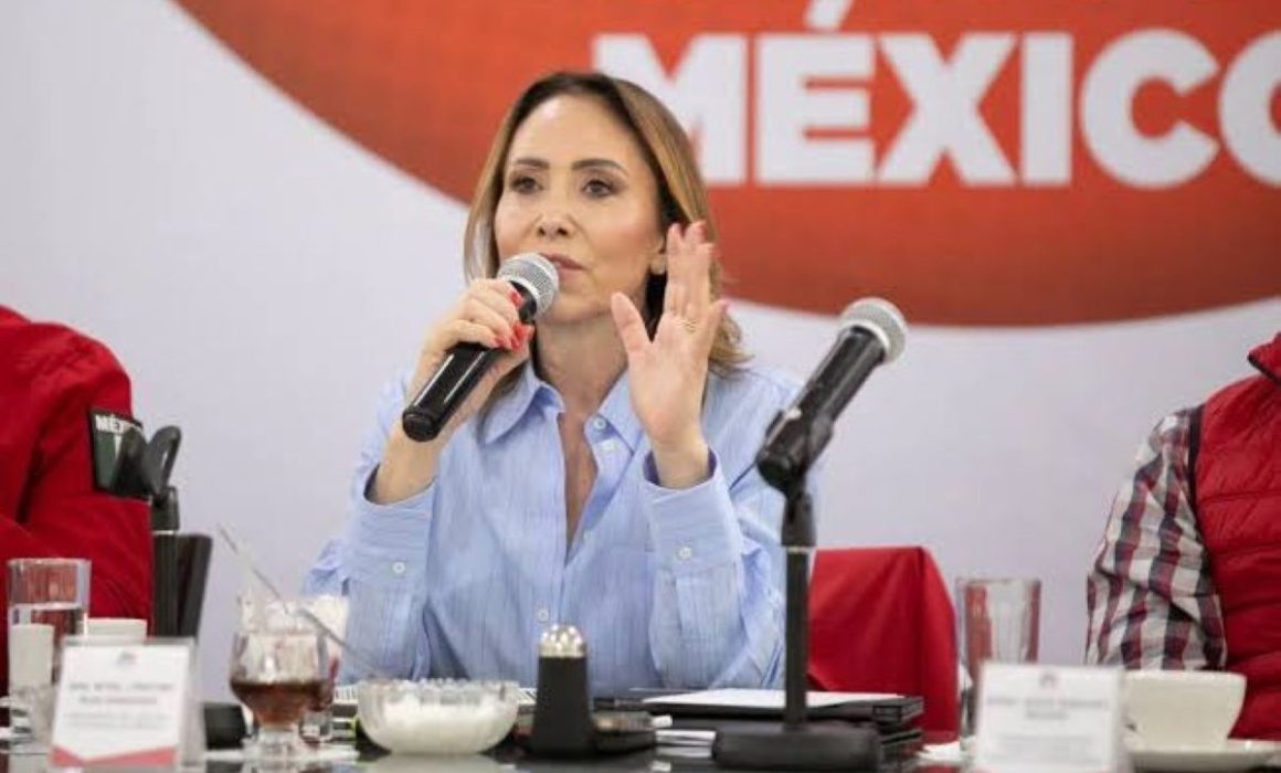 Sale Cristina Ruiz Sandoval ilesa de accidente automovilístico