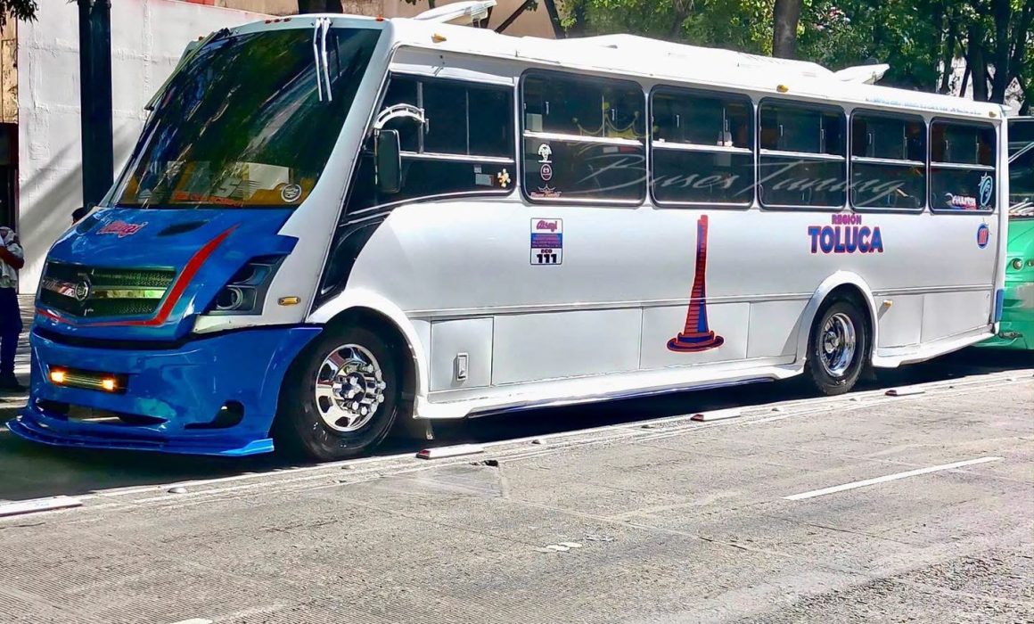Saturan autobuses durante encuentro nacional de tuning en La Marquesa
