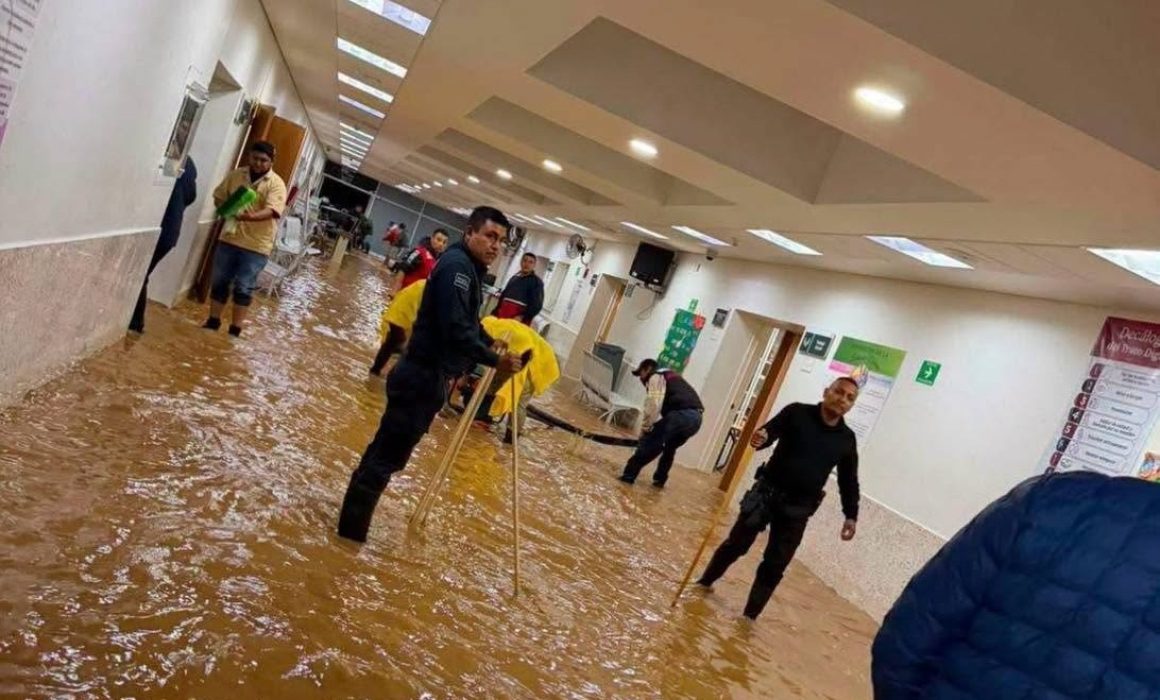 Sufre el IMSS de Amanalco inundaciones tras intensas lluvias