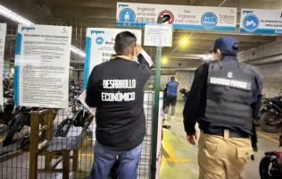 Suspende cobro a motocicletas en Luna Parc por falta de autorización
