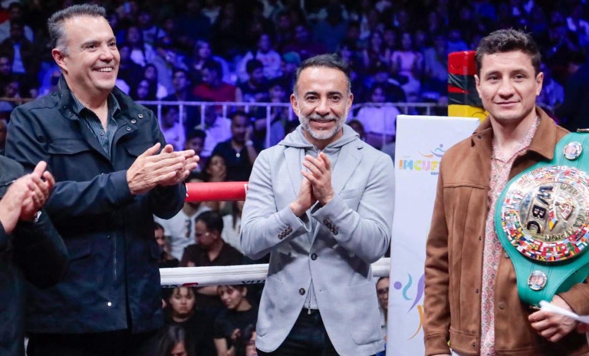 Acude Fernando Flores a función de box en Recinto Ferial