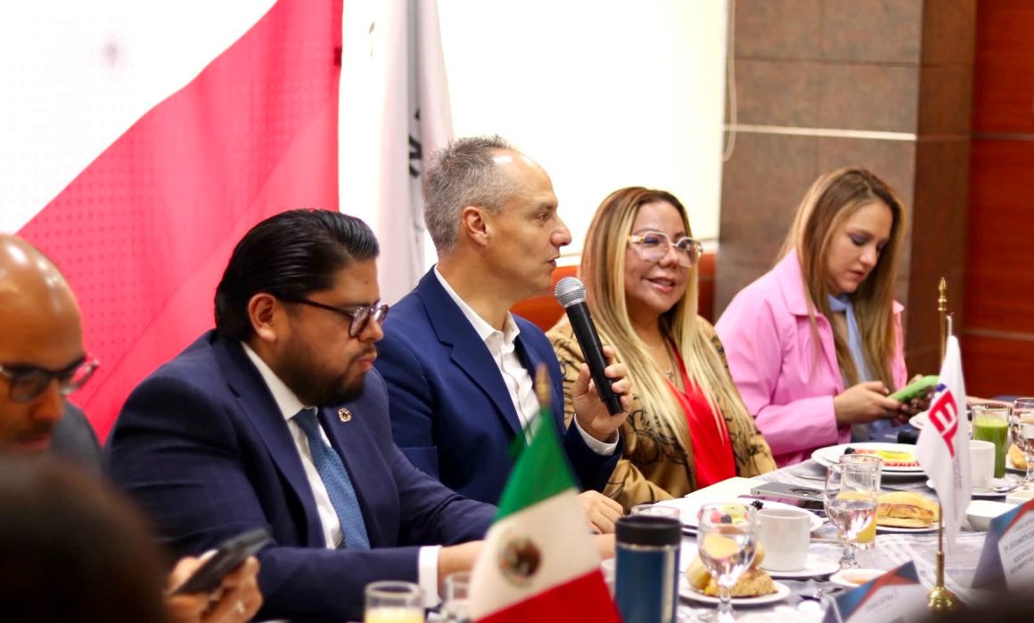 Acuerda Cuanalo fortalecer reforma ambiental con apoyo de industriales