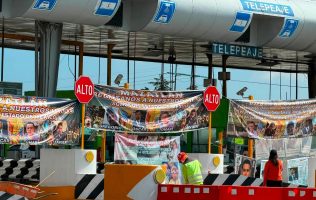 Amenazan a manifestantes en caseta El Dorado a cuatro días de protesta