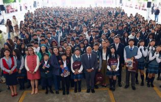 Arranca Tlalnepantla ciclo escolar con útiles y nuevos planteles