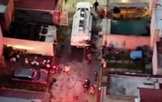 Atienden bomberos explosión en vivienda de Los Héroes Ecatepec