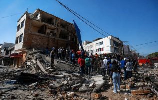 Aumenta a 71 la cifra de muertos por sismo en Colombia