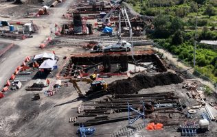 Avanza construcción de puente Alameda Oriente 2