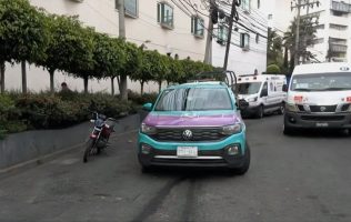 Cae mujer por derrame de diésel y termina lesionada en Naucalpan