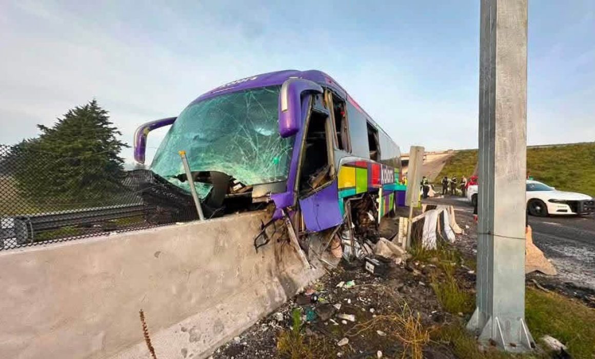 Choca autobús en el Arco Norte y deja 11 lesionados en Atlacomulco