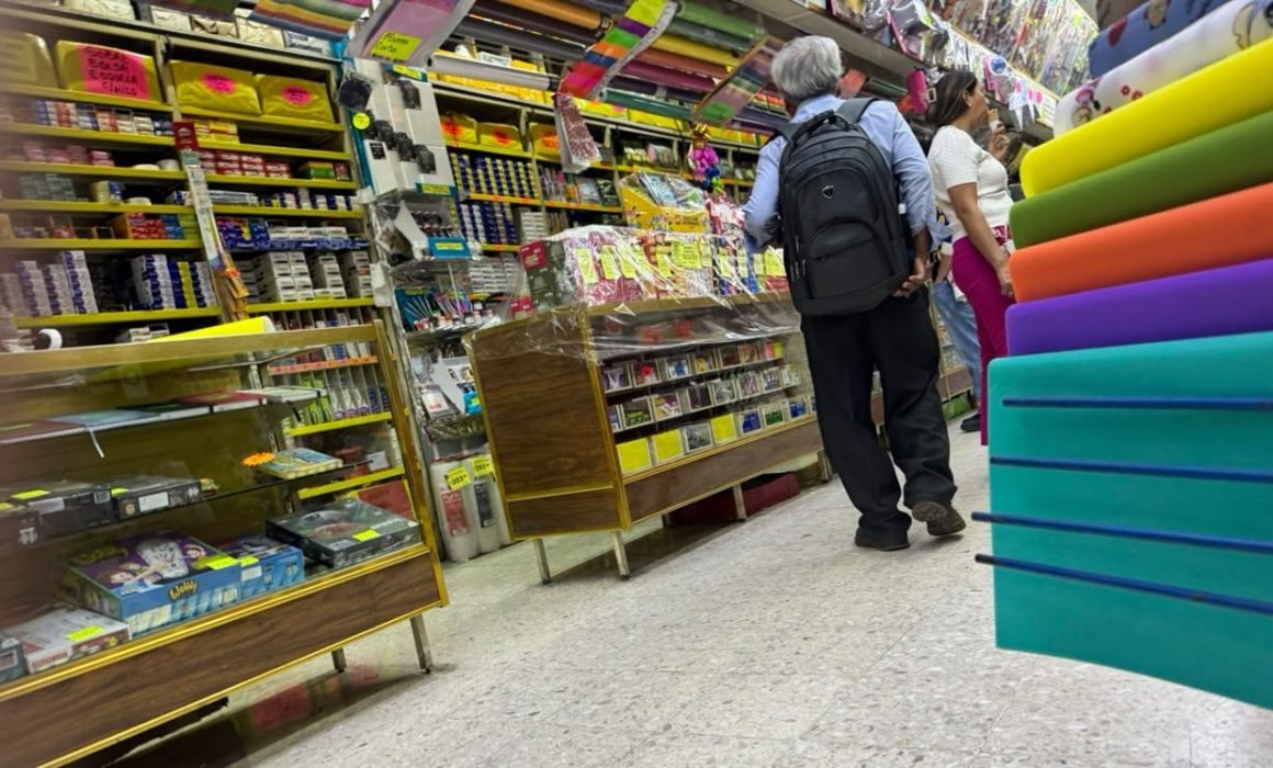 Crecen ventas de papelerías en el Edomex por regreso a clases