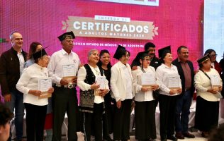 Cumplen meta escolar cerca de 250 adultos mayores en Texcoco