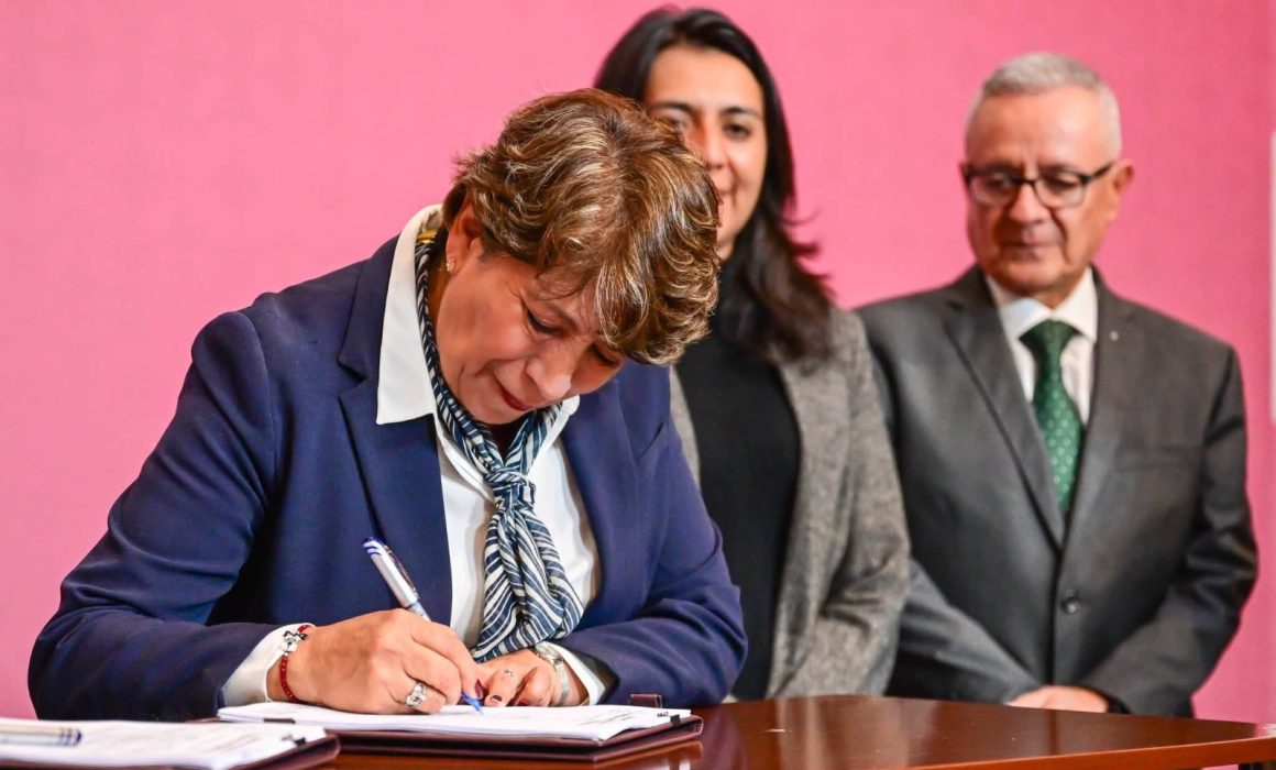 Dará Delfina Gómez becas a estudiantes de escuelas particulares