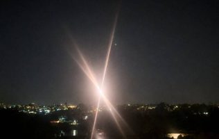 Derriba EU 3 drones vinculados a cárteles mexicanos con un láser
