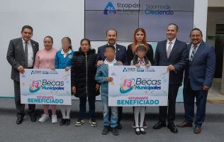 Destina Atizapán 52 mdp en becas para apoyar a más de 17 mil alumnos