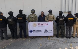 Detienen a 4 funcionarios de la FGJEM por extorsión y secuestro
