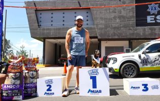 Encabeza Anuar Azar primer 'DogFest Atizapán' entre familias y mascotas