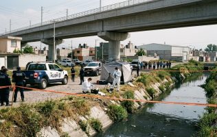 Encuentran a mujer en canal de San Mateo; Valle de Toluca suma otro caso
