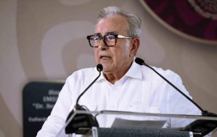 Exige exdirector de DEA a García Harfuch detener y entregar a Rubén Rocha