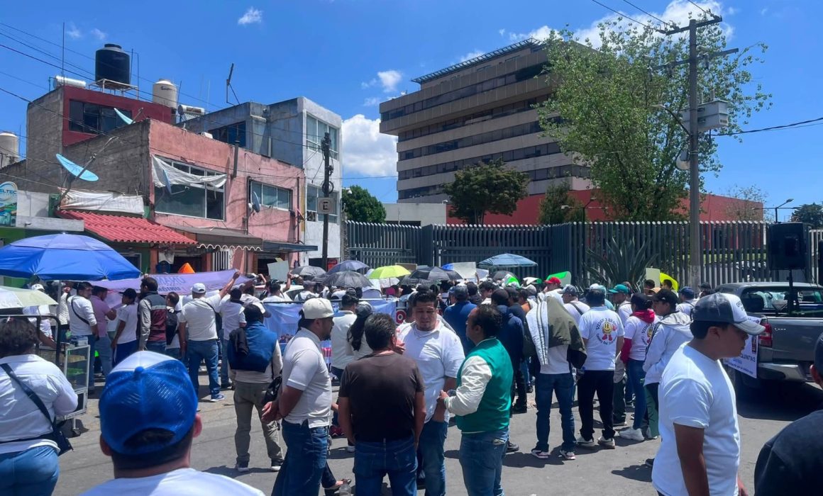 Exigen comerciantes a la FGJEM que devuelvan sus máquinas tragamonedas