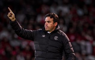 Felicita Alberto Toril a sus ‘Diablácticas’ por su triunfo