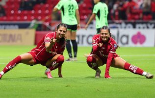 Ganan Diablácticas con goles de las gemelas Fernández