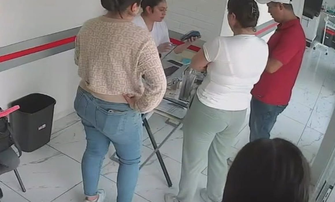 Golpean a doctora y enfermera dentro de Cruz Roja en Toluca