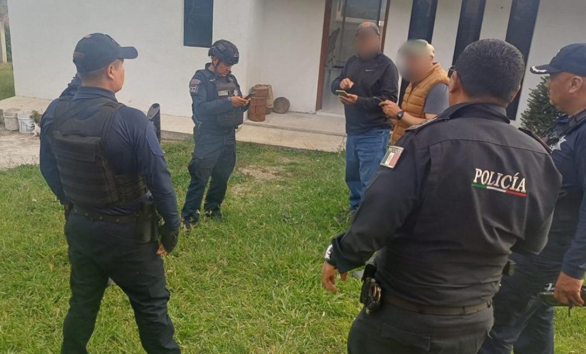 Huye hombre tras allanar casa y robar camioneta en Malinalco