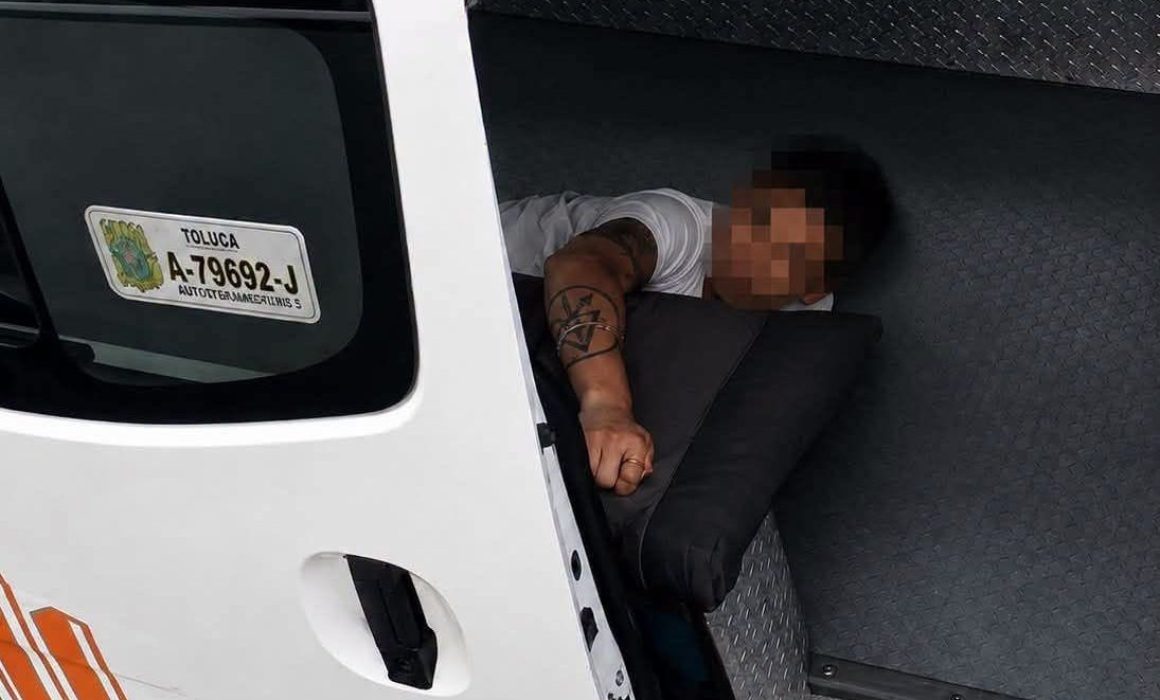 Iba a su chamba y murió de un infarto en la combi.