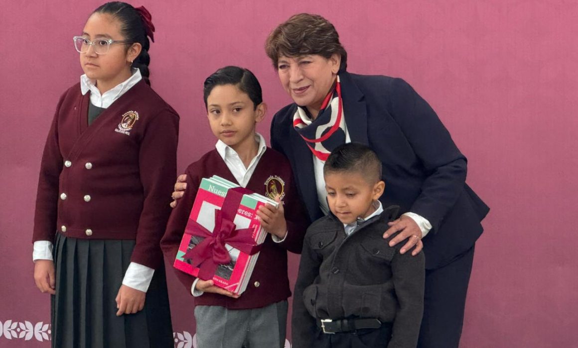 Inicia Delfina Gómez en Xalatlaco el ciclo escolar 2026-2027