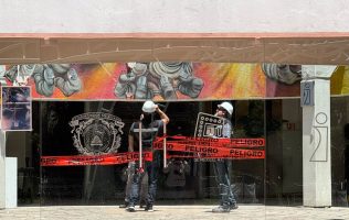 Inician reparación en la cubierta de Exposala de la FAD UAEMéx