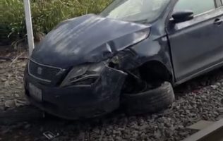 Intentó ganarle al tren y terminó arrastrada en Tlalnepantla