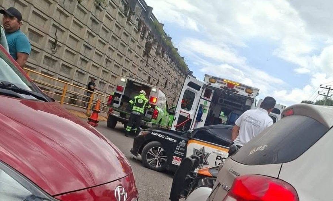 Muere chofer y 8 quedan heridos tras choque en la México-Toluca
