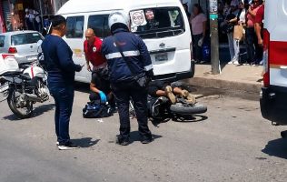 Muere motociclista tras chocar contra combi en Teoloyucan