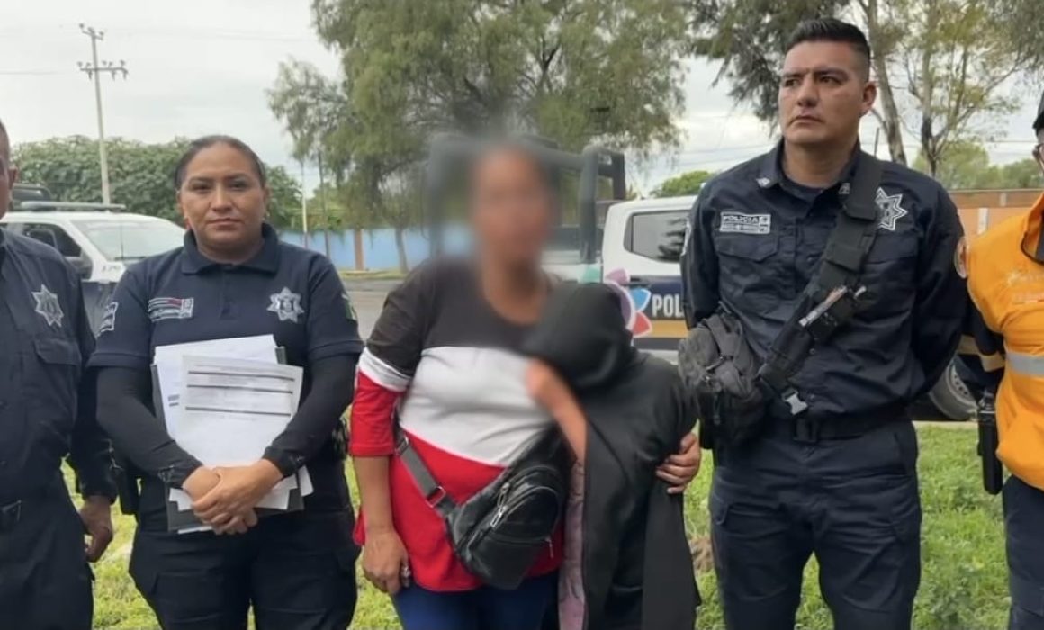 Pide ayuda menor extraviada y se reúne con su madre en Acolman