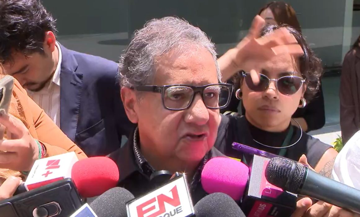 Plantea Higinio Martínez que políticos bajo investigación dejen cargos