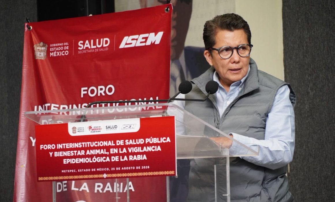 Pone Edomex el ejemplo contra la rabia; aplican 10 millones de vacunas