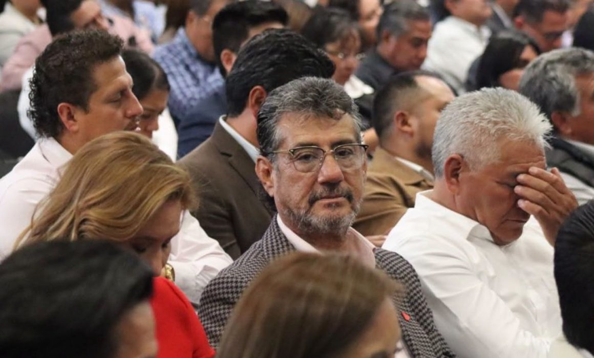 Prioriza Teoloyucan monumentos mientras sus calles se destruyen a diario