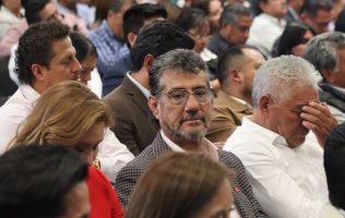 Prioriza Teoloyucan monumentos mientras sus calles se destruyen a diario