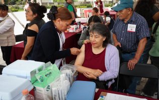 Protege Naucalpan salud de sus mujeres con consultas y asesoría legal
