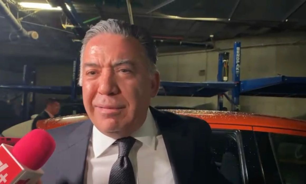 Reaparece Enrique Inzunza en el Senado