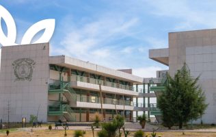 Recibe joven de UAEMéx Huehuetoca presea por su gran promedio académico