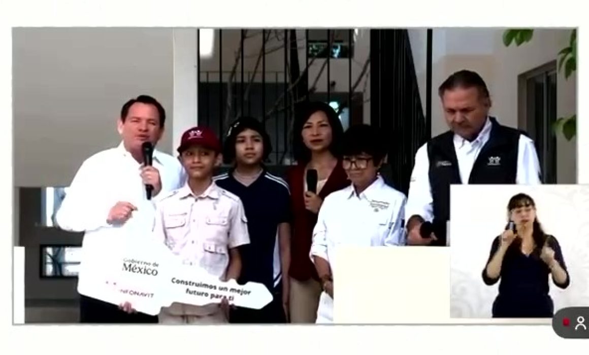 Reciben viviendas del bienestar 208 familias en Kanasín