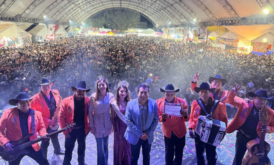 Registran asistencia masiva en la Feria de la Nuez de Amecameca