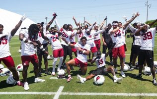 Regresa NFL con juego al Salón de la Fama
