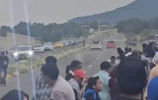 Reportan balacera durante arrancones en feria patronal de Axapusco