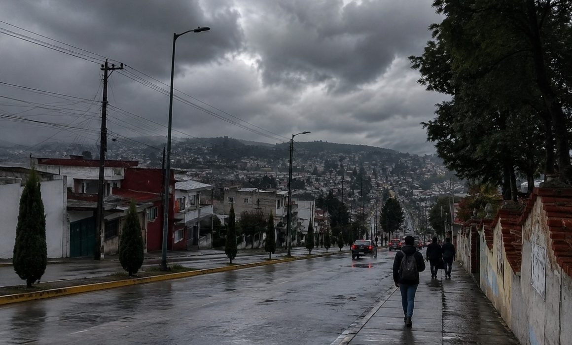Se desploma termómetro por lluvias y granizo en el Edomex