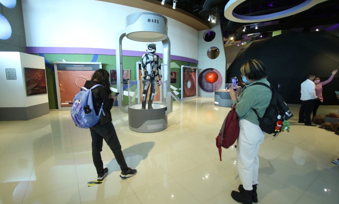 Viaja a otros planetas en el Planetario Digital de Chimalhuacán