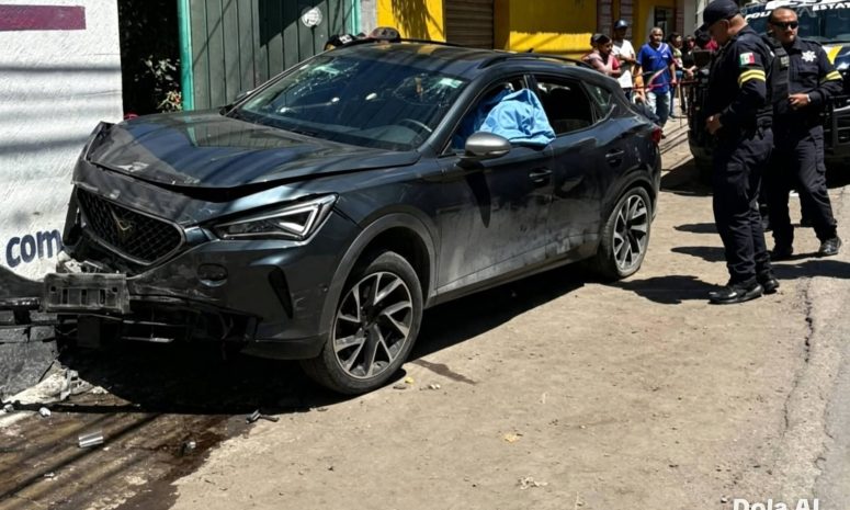 Acribillan camioneta con 40 disparos dejando dos muertos en Acolman